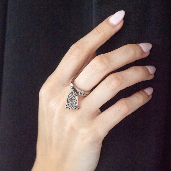 Gucci Silver & Diamond Ghost Charm Ring - Picture 6 of 6